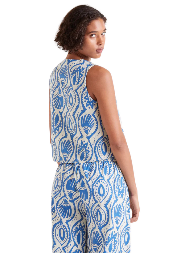 Sophia Vest