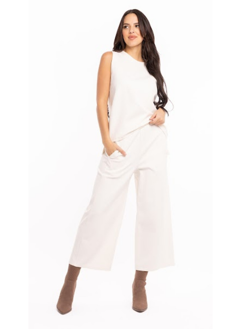 Sleeveless Crewneck Top