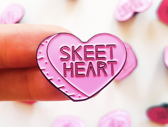 Skeet Heart Pin