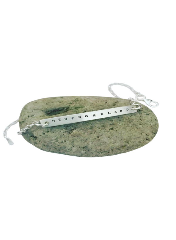 Newfoundland Curved Bar Bracelet